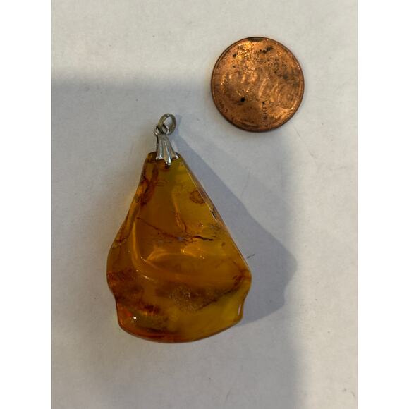 Unknown Jewelry - Vintage Natural Amber Pendant Freeform